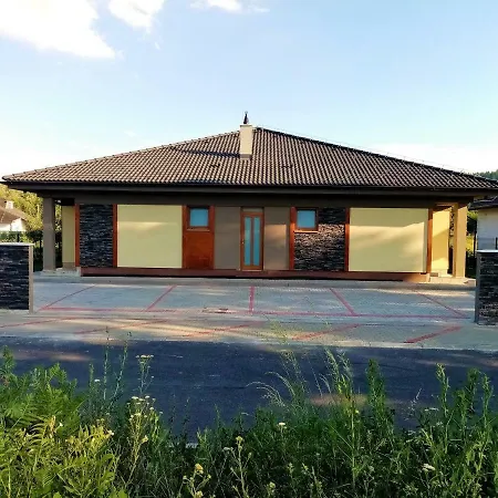 Elejan * Bešeňová